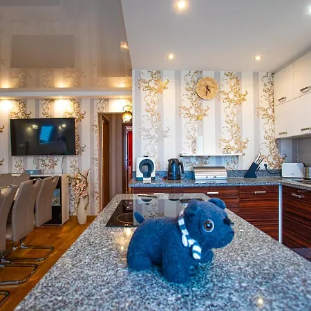 Apartment Ksiazecy Premium Klimatyzacja 3 Sypialnie 3 Bedrooms *