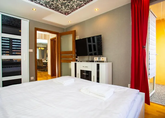 Daire Ksiazecy Premium Klimatyzacja 3 Sypialnie 3 Bedrooms *