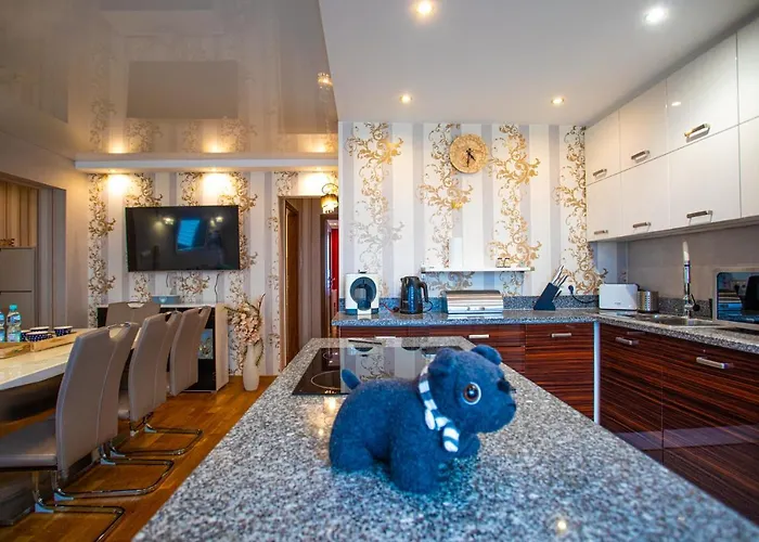 Apartment Ksiazecy Premium Klimatyzacja 3 Sypialnie 3 Bedrooms *